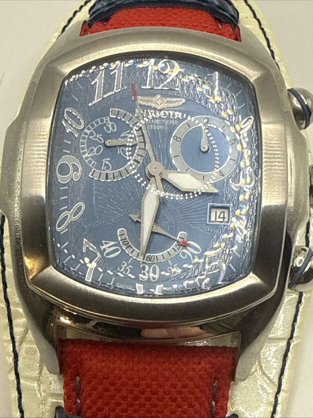 Invicta quartz dragon